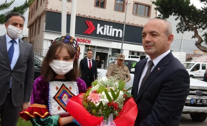 Vali Öner göreve başladı
