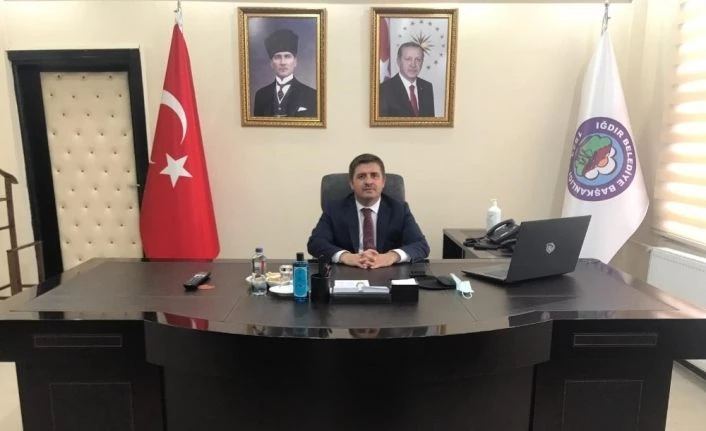Vali Sarıibrahim vatandaşla Cuma namazında buluştu