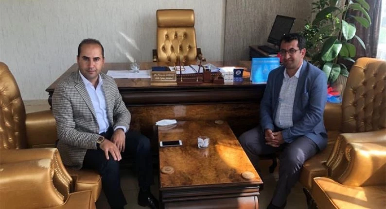 Van Gevaş Belediye Başkanı Sezer İlçe Milli Eğitim Müdürü Erva’yı ziyaret etti