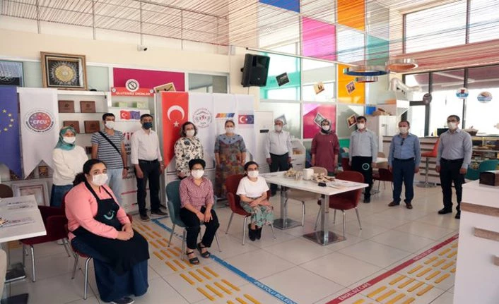 Van İpekyolu'nda Engelsiz Kafe misafirlerini ağırlamaya devam ediyor