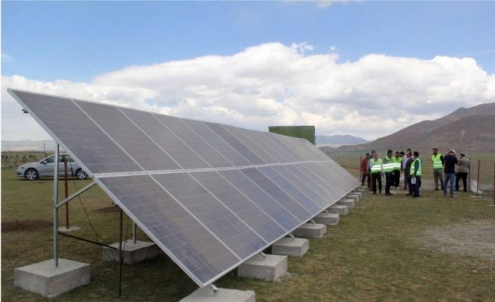 Van’da hayvan içme suyu için enerji panelleri kuruluyor