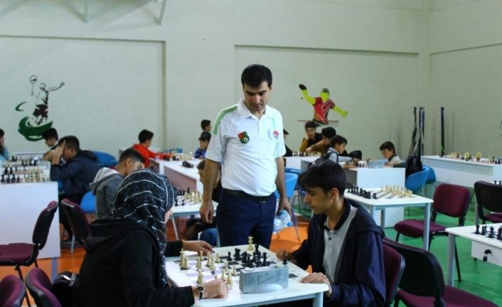 Van’da online ödüllü satranç turnuvası