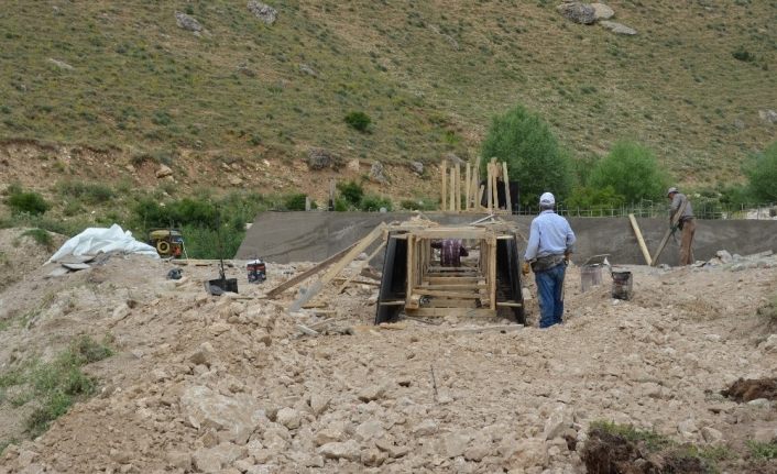 Adilcevaz’da içme ve sulama suyu çalışması