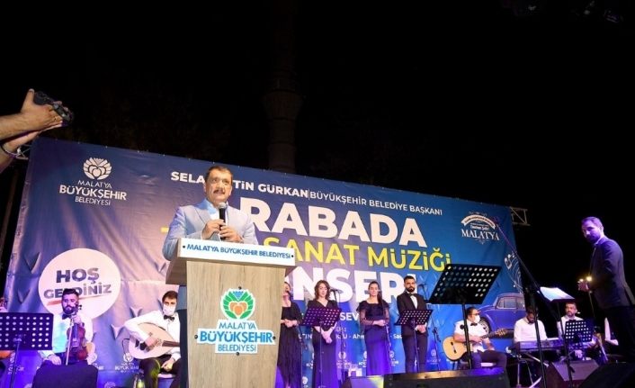 Arabada Türk sanat müziği konseri