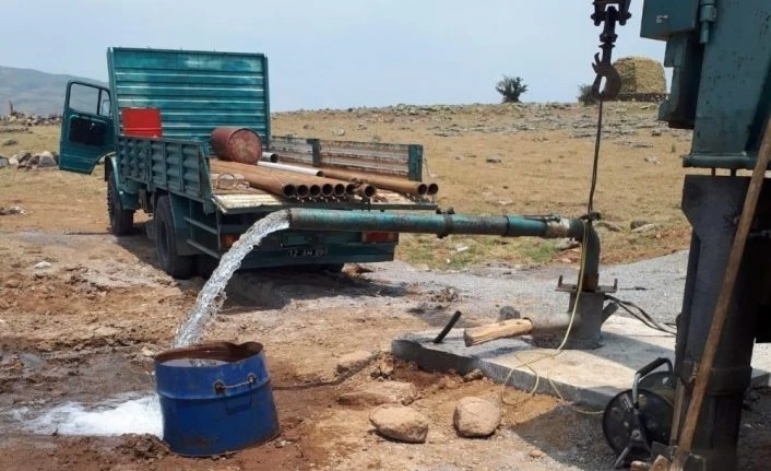 Bingöl’de araştırma amaçlı sondaj vuruldu, saniyede 16 litre su elde edildi