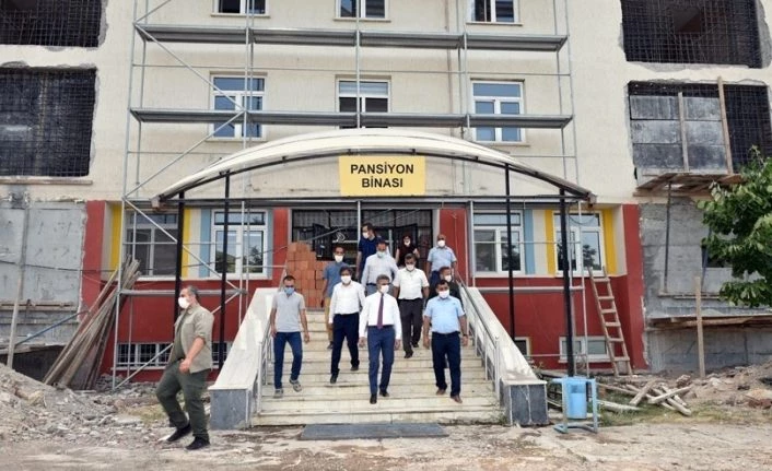 Depremde hasar gören okulların yerine yenisi yapılıyor