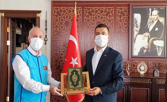Erciş Kaymakamı Mehmetbeyoğlu kurbanını Türkiye Diyanet Vakfı’na bağışladı