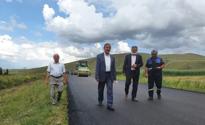 Sıcak asfalt yapımına başlandı