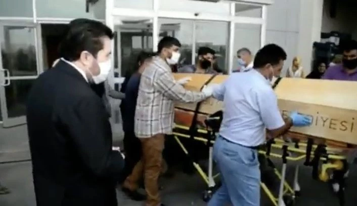 Suriyeli kadının cenazesi, Ağrı Belediyesine ait cenaze aracı ile vatanına gönderildi