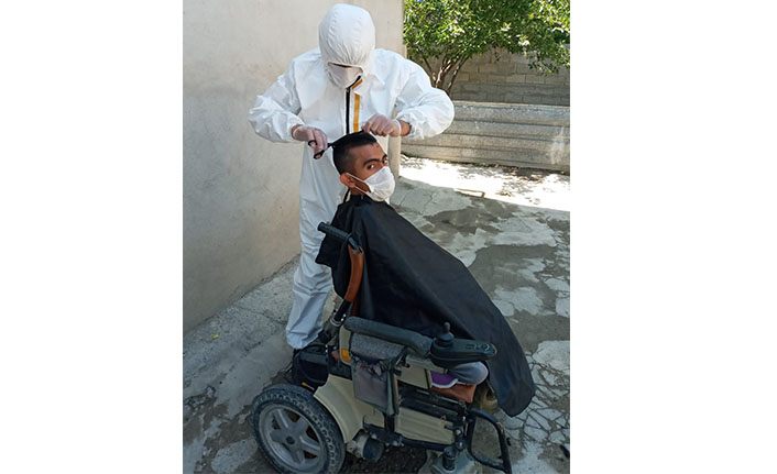 Tuşba Belediyesinden yaşlı, engelli ve hastalara ‘Evde Ücretsiz Berber’ hizmeti devam ediyor