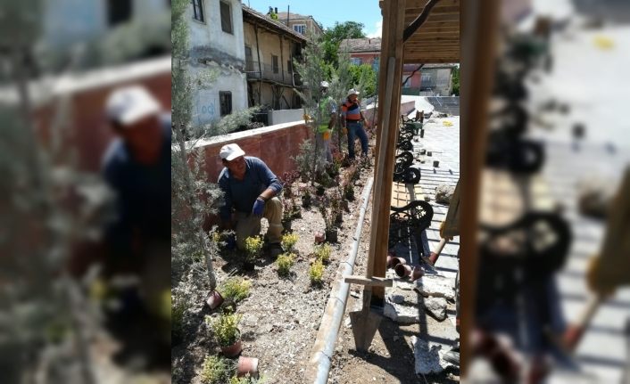 Vahap Küçük’ün adı meydanda yaşayacak