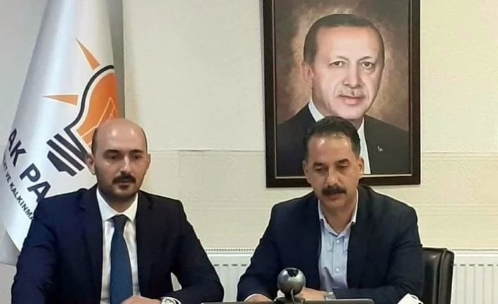 AK Parti Erzincan İl Başkanı Şireci ve İlçe Başkanı Bulut’tan yeni yıl mesajı