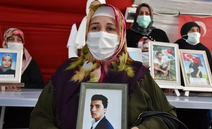 Diyarbakır annelerinin oturma eylemine bir aile daha katıldı