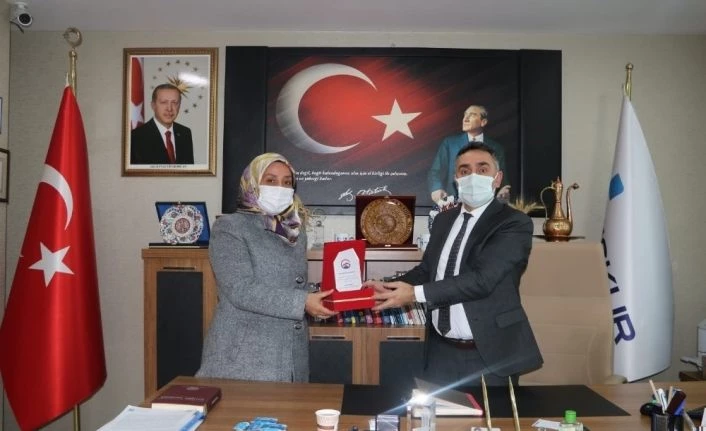 Özel Güzide Bakım Merkezinden Erzurum İŞKUR İl Müdürlüğüne teşekkür plaketi