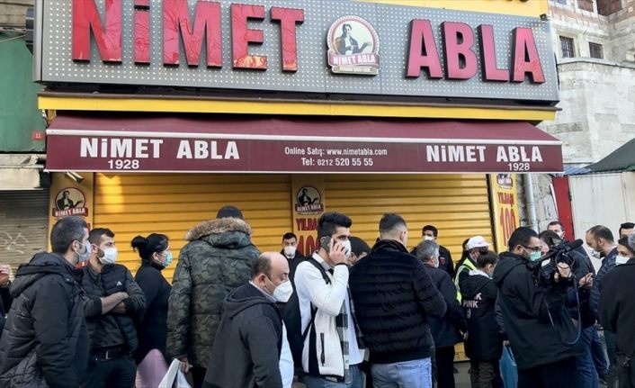 Yılbaşına saatler kala Eminönü