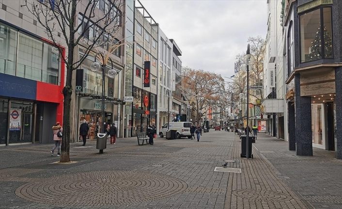 Almanya’da işletme sahipleri Kovid-19 önlemlerini iş yerlerini açarak protesto edecek