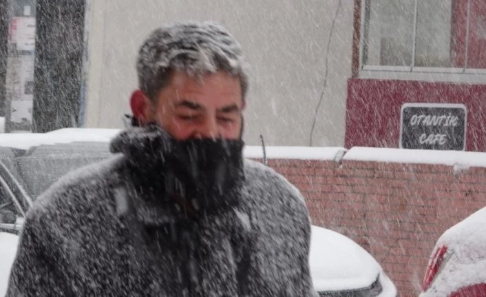 Ardahan’da özlenen kar yağışı başladı
