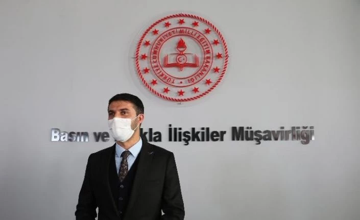 Bakan Ziya Selçuk’la isim benzerliği olan çağrı merkezi çalışanı şaşırtıyor
