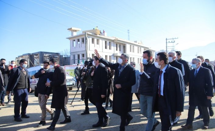 CHP heyeti, deprem bölgesi Elazığ’da çalışmaları yerinde inceledi