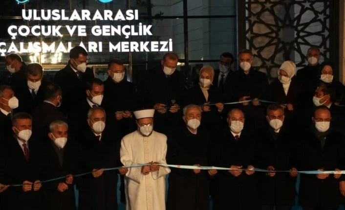 Cumhurbaşkanı Erdoğan: "Bu etkinliklerle birlikte inanıyorum ki İpekyolu çok farklı ses getirecek"