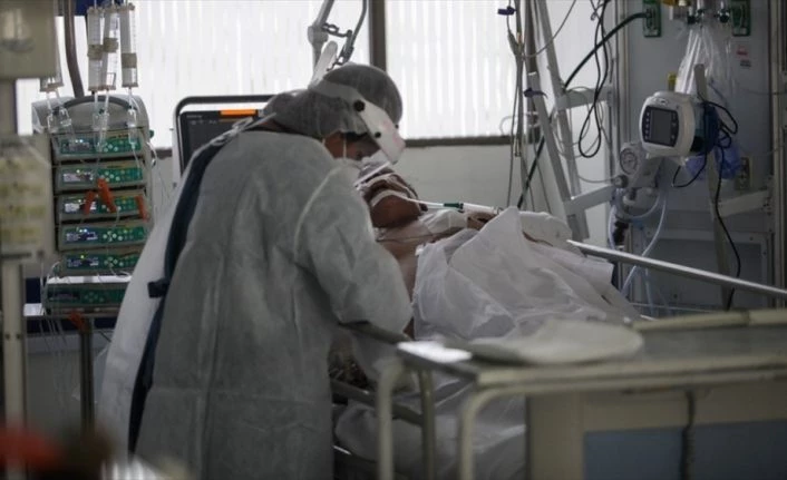 Dünya genelinde tedavisi süren Kovid-19 hasta sayısı 26 milyonu aştı