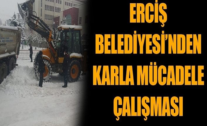 Erciş Belediyesi’nden karla mücadele çalışması