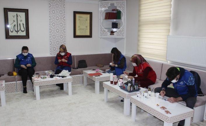 Erzincan’da gençlerden İdlib’de ki çocuklara oyuncak yardımı