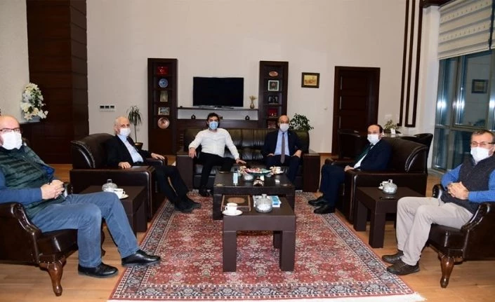 Gümüşhane Üniversitesi Rektörü Zeybek’ten, ETÜ Rektörü Çakmak’a ziyaret