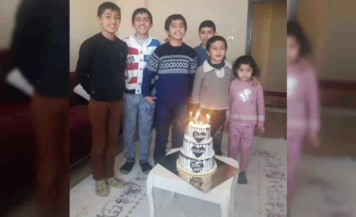 Hakkâri’de kardan doğum günü pastası yapan çocuklara Giresunlu iş adamından sürpriz