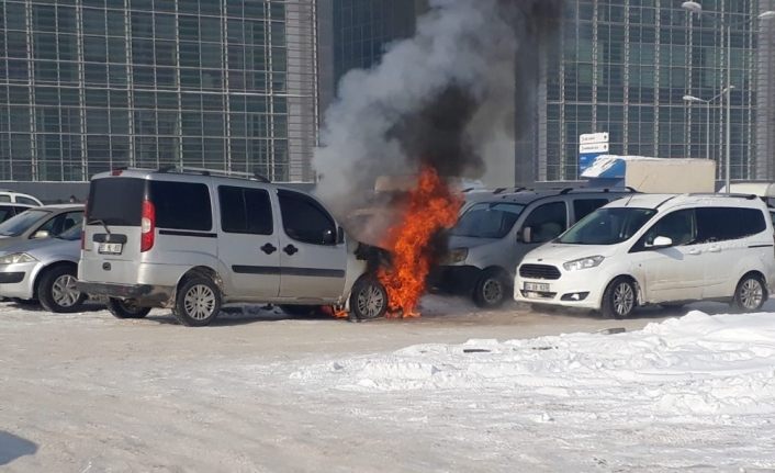 Hastane bahçesinde eksi 32 derecede yangın paniği