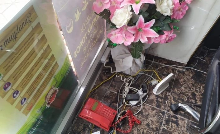 Hırsızlar et ve tulum peyniri çaldı, yakalanmamak için kayıt cihazını da götürdü