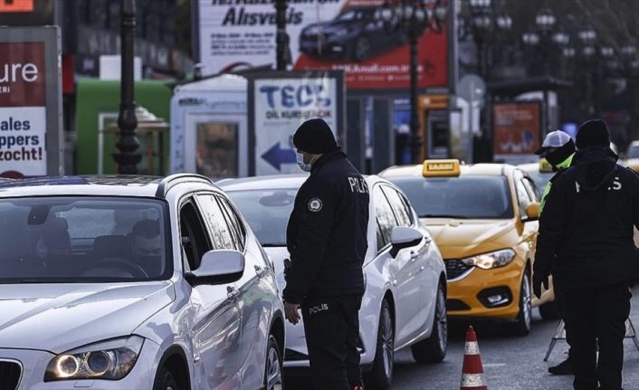 İçişleri Bakanlığı: Kısıtlamaya uymayan 27 bin 839 kişi hakkında işlem yapıldı