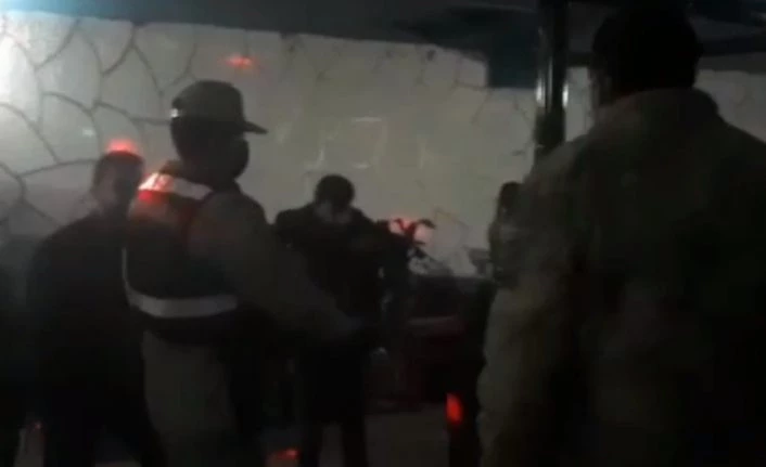 İçkili eğlenceye jandarma baskını, 21 kişiye 93 bin 700 TL ceza kesildi