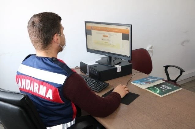 Jandarmadan siber operasyon: 15 siteye erişim engeli