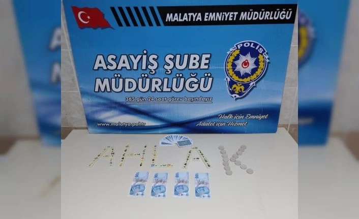 Malatya’da iki iş yerine kumar baskını
