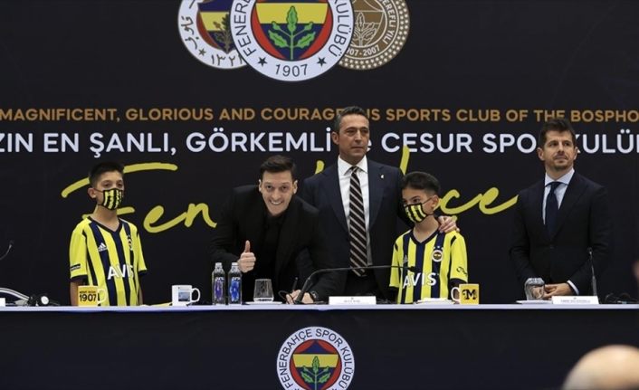 Mesut Özil resmen Fenerbahçe