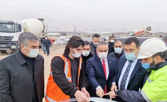 Milletvekili Tüfenkci: "Malatya ve Elazığ halkı olarak omuz omuza vererek yaraları sardık"