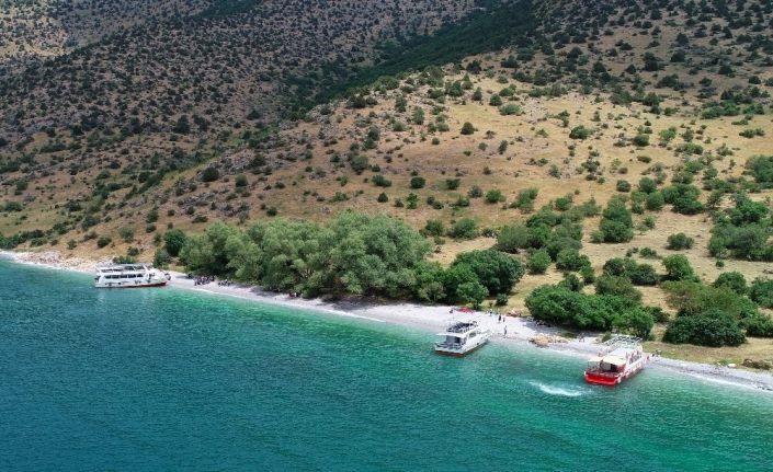 Van Gölü’nün cennet koyları ’doğal sit-nitelikli doğal koruma alanı’ olarak tescillendi