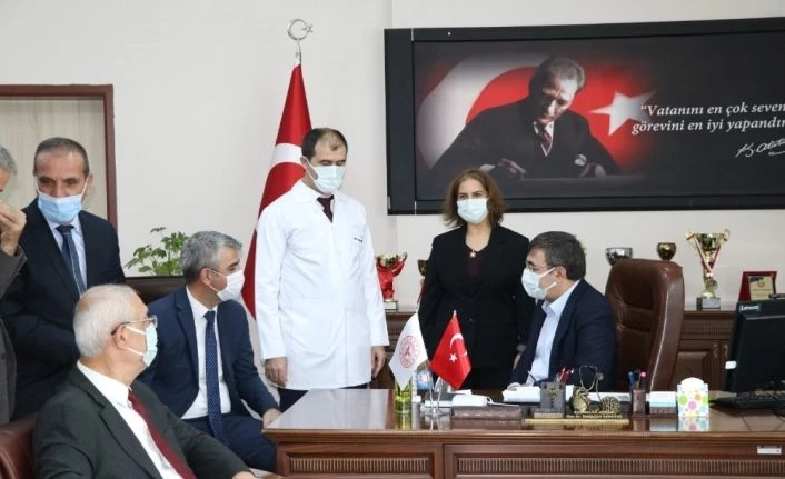 TBMM Plan ve Bütçe Komisyonu Başkanı Yılmaz: “Sağlık çalışanlarına en güzel teşekkür kendimizi korumaktır”