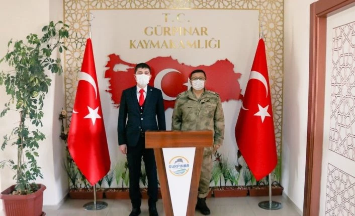 Tuğgeneral Yiğit, Gürpınar Kaymakamı Kayabaşı'nı ziyaret etti