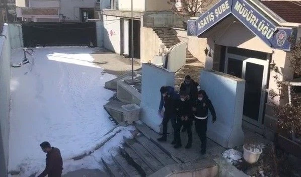 Van’da 6 farklı dosyadan aranan ve hakkında 27 yıl 10 ay kesinleşmiş hapisle cezası olan şahıs yakalandı