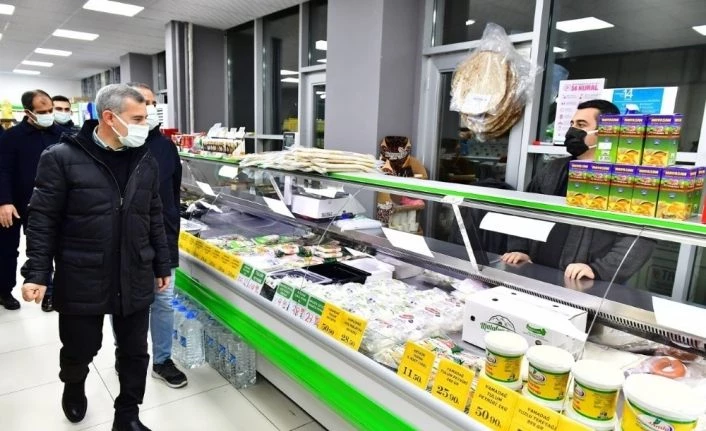 Yeşilyurt Belediyesi yeşil gıda marketlerine vatandaşlar yoğun ilgi gösteriyor