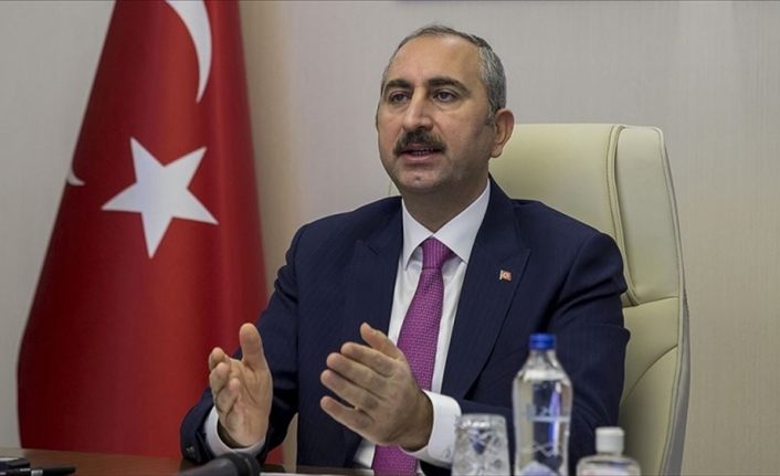 Adalet Bakanı Gül: Cumhurbaşkanımızın yeni anayasa vurgusu hepimiz için heyecan verici bir müjdedir