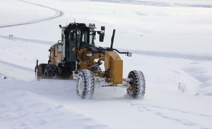 Ağrı’da 174 köy yolu ulaşıma kapandı