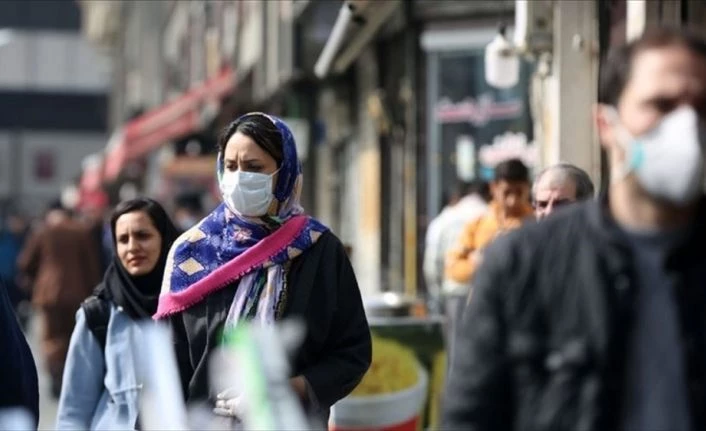 Aşılama çalışmalarına henüz başlamayan İran, Kovid-19 vakalarının yeniden artmasından kaygılı