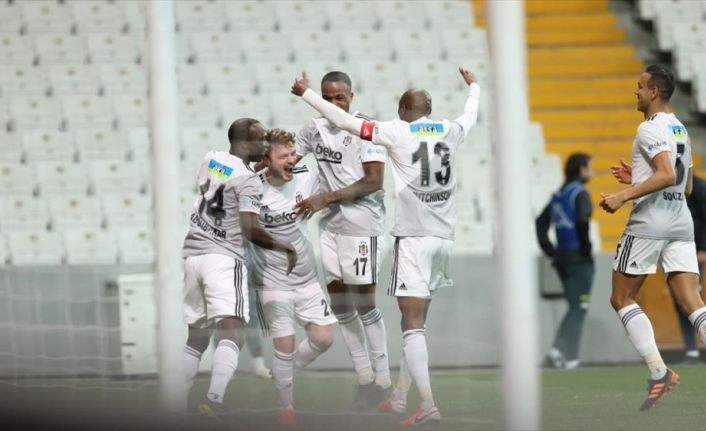 Beşiktaş 3 puanı 3 golle aldı