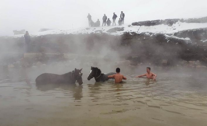 Budaklı Kaplıcası fotoğrafçıların akınına uğruyor