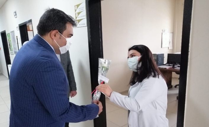 Diyadin Kaymakamı ve Belediye Başkan Vekili Balcı sağlık çalışanlarını unutmadı
