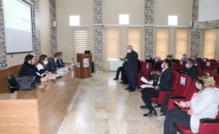 Edremit Belediye Meclisinden zincir marketler için kısıtlama kararı