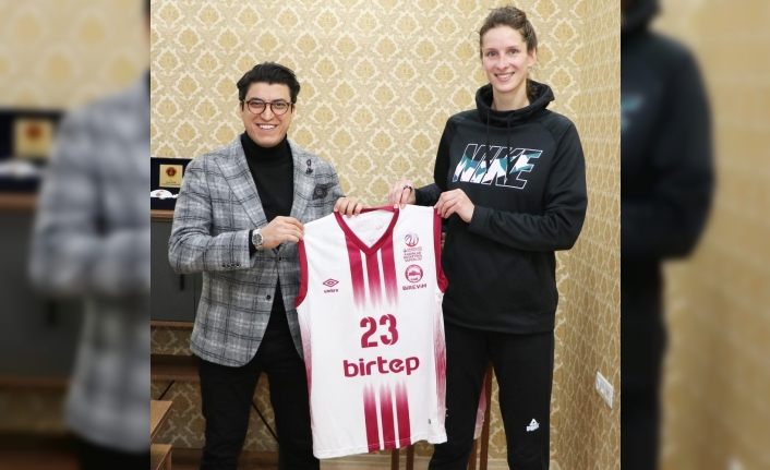 Elazığ İl Özel İdare, Kristine Vitola’yı transfer etti